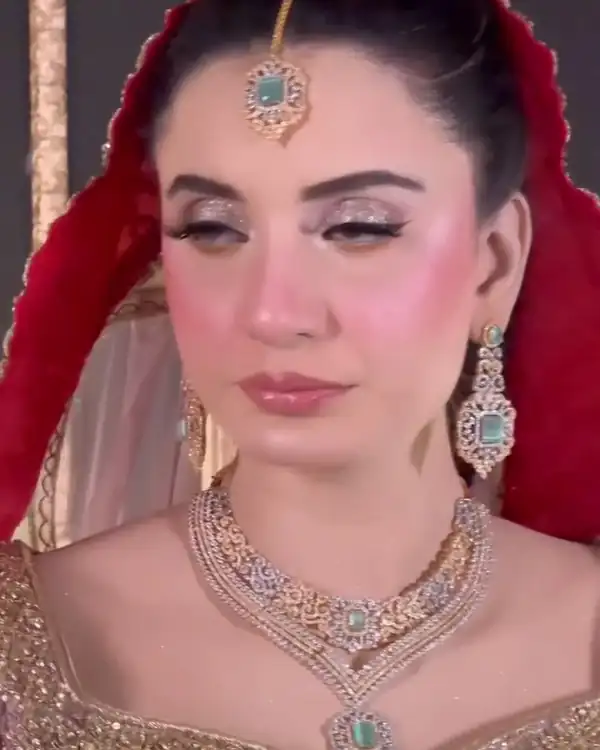 Bridal make-up, purple and gold, close-up
